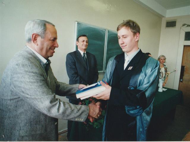 Разу М.Л. на вручении дипломов (2004 г.)